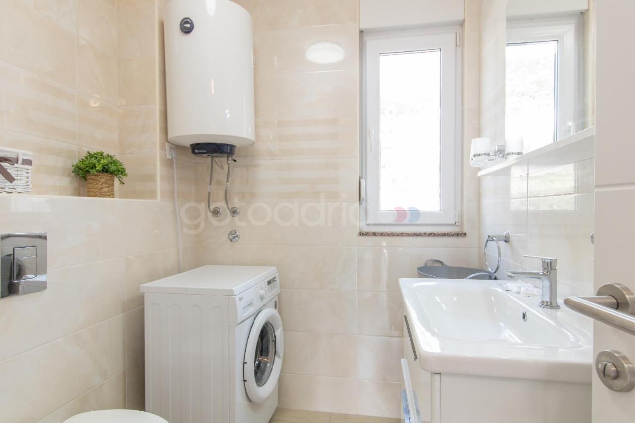 Luxury Sea & View Dammi Apartment Makarska
